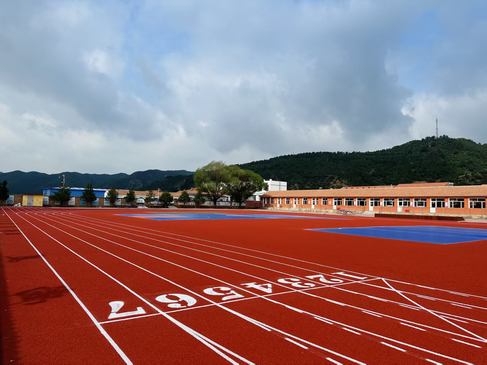 中卫市自结纹塑胶跑道塑胶跑道施工 - 排名